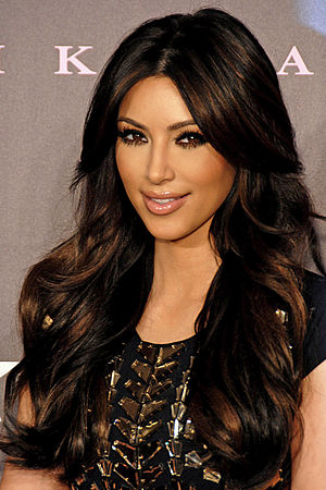 English: Kim Kardashian Fragrance Launch, Glen...